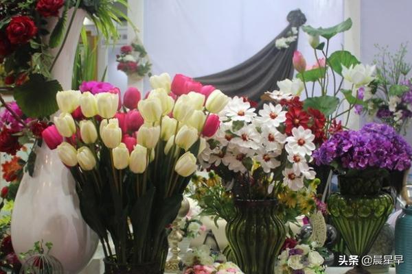 怎么样开花店（怎么样开花店做生意）