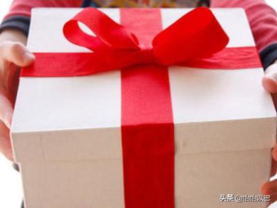 老师送学生的12种礼物（老师送学生什么东西比较好）